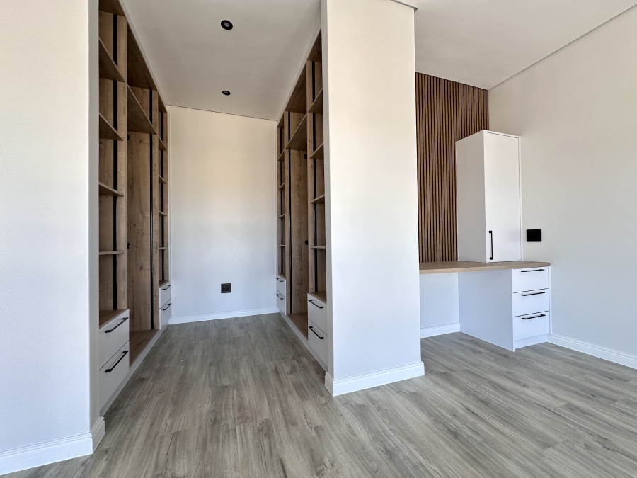 4 Bedroom Property for Sale in Sandown Western Cape